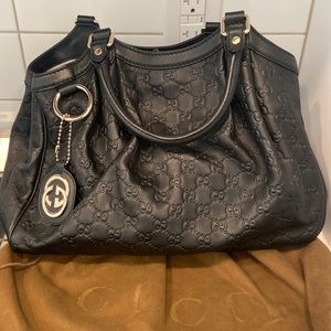 Black Gucci purse